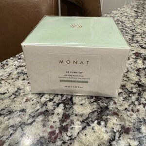 Monat Be Purified Modern Nature Oil-Free Moisturizer